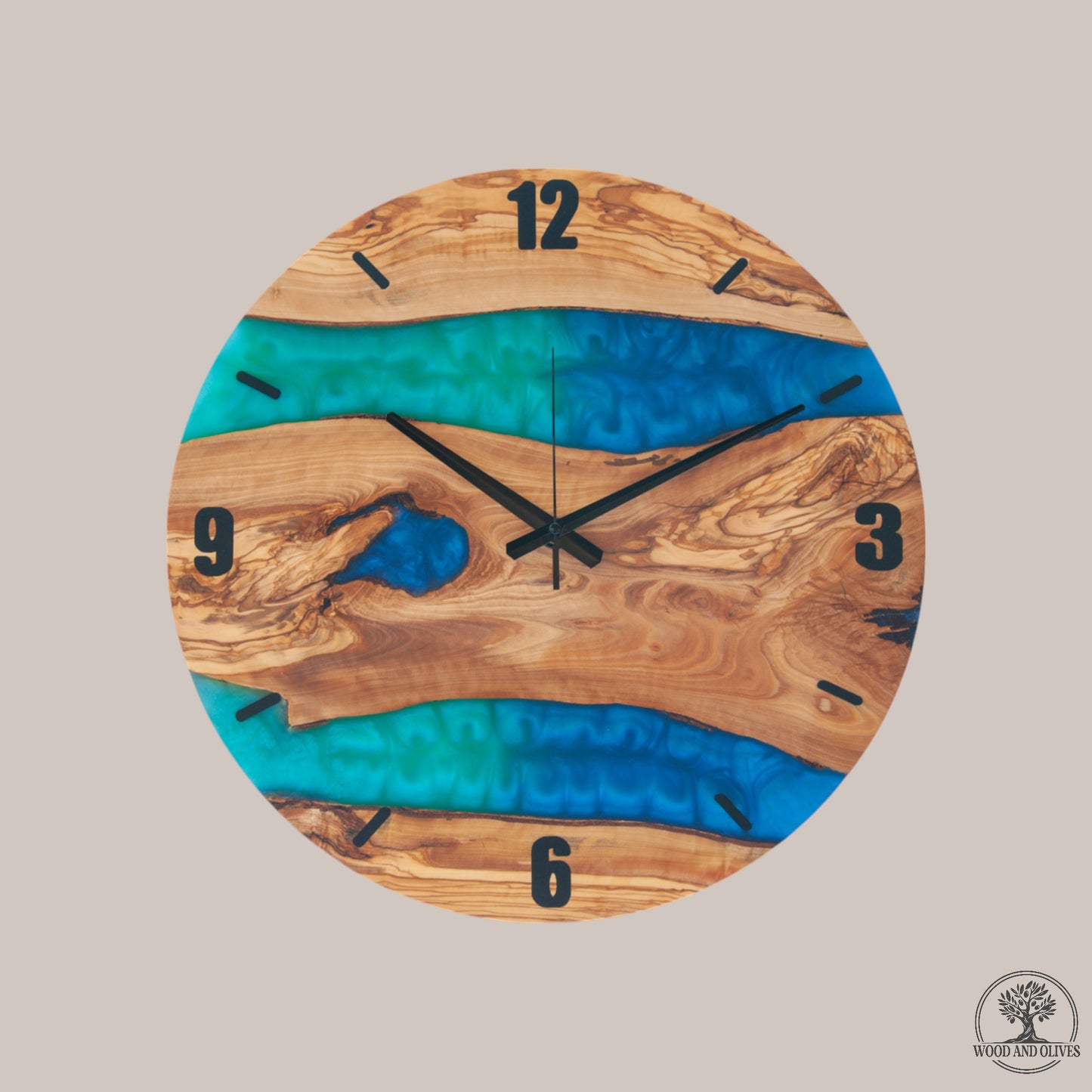 Olijfhouten Wandklok met Epoxy